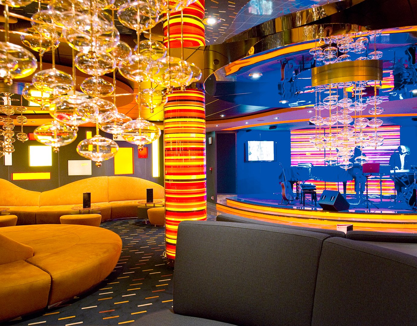 Day and Night Bars, Night Bars | MSC Cruises Day and Night Bars, Night Bars | MSC Cruises